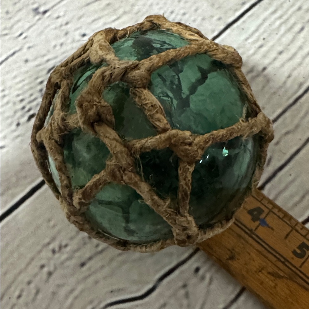 VTG 3.25” Green Glass Fishing Float with Rope Netting original -coastal rustic - Picture 7 of 7